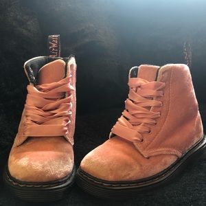 Dr. Martens Toddler 1460 Pink Velvet ribbon laced boots Us size 9